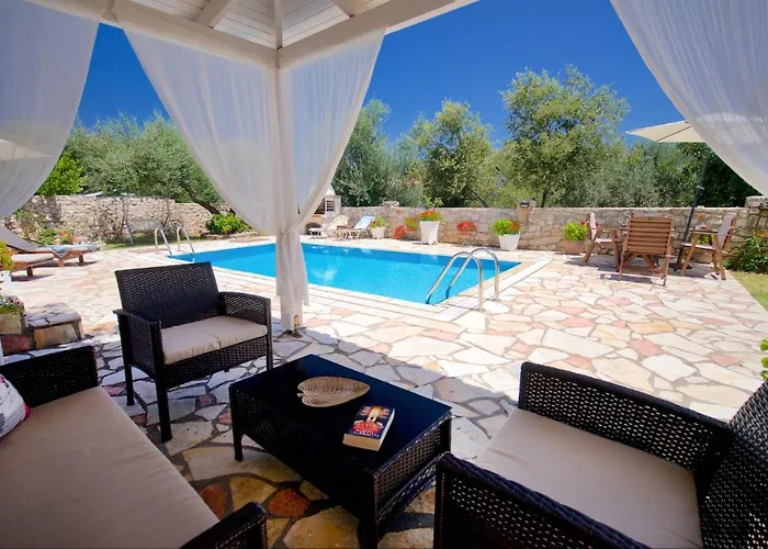 Marina Epavlis By Karavomylos